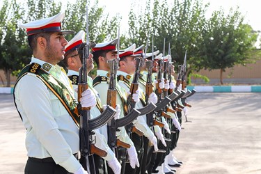 صبحگاه مشترک همزمان با هفته نیروی انتظامی در نجف‌آباد