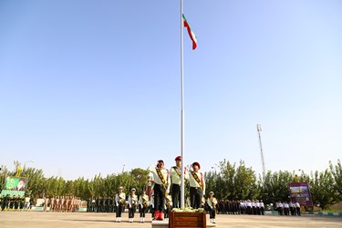 صبحگاه مشترک همزمان با هفته نیروی انتظامی در نجف‌آباد