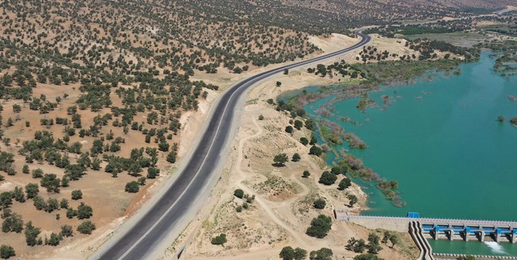 ساخت بزرگراه و راه اصلی در استان فارس رشد 18 درصدی داشته است