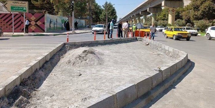 تسهیل در تردد خودروها با مسدودسازی دوربرگردان «حافظیه» کرمانشاه