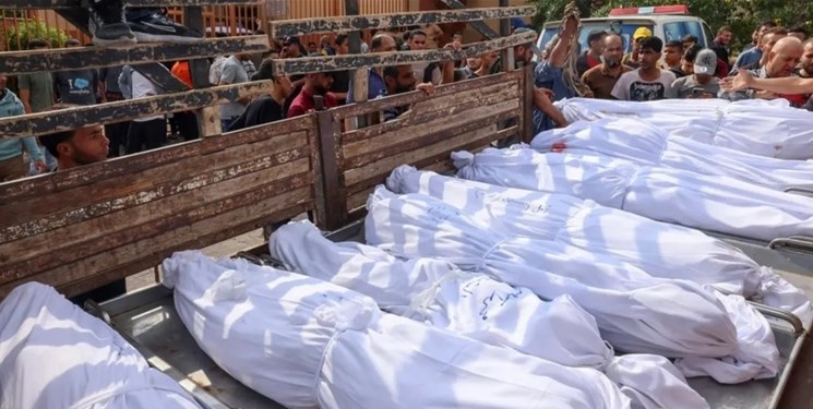 رژیم صهیونیستی مراسم تشییع شهدا در غزه را بمباران کرد