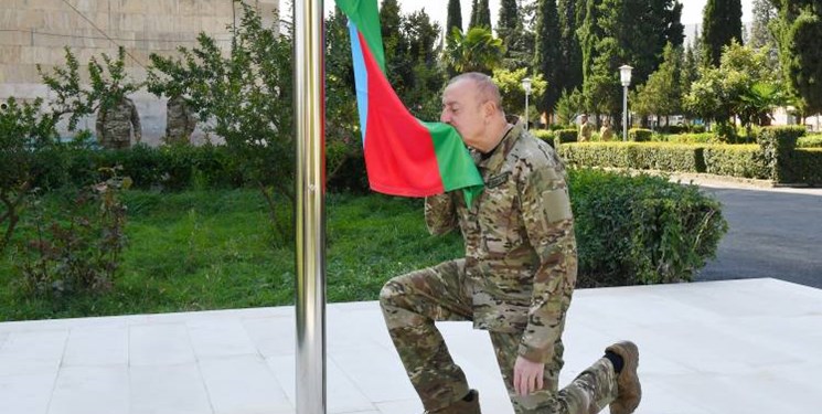 اهتزار پرچم جمهوری آذربایجان در «خان کندی»