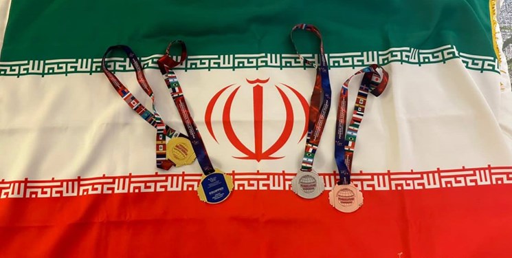 مدال های رنگارنگ ملی پوشان پاورلیفتینگ در مغولستان