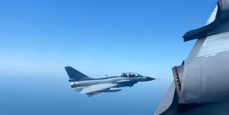 رهگیری هواپیمای نظامی کانادا توسط جنگنده‌های چین