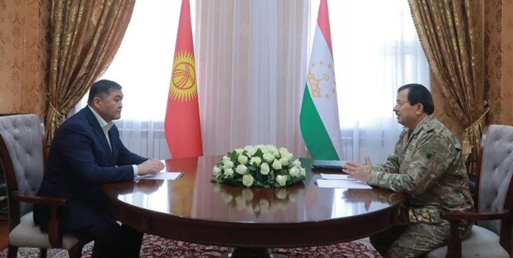 تأکید مقامات امنیتی تاجیکستان و قرقیزستان بر تسریع در روند مرزبندی