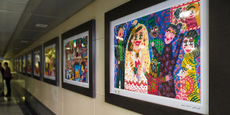 برپایی نمایشگاه آثار نقاشی کودکان در متروی ولی‌عصر(عج)