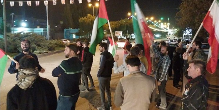تجمع خودجوش و ضداسرائیلی مردم همدان در میدان فلسطین