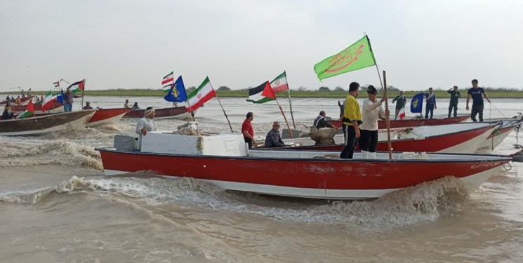 برگزاری رژه حماسی شناورهای بسیج دریایی در هندیجان+عکس