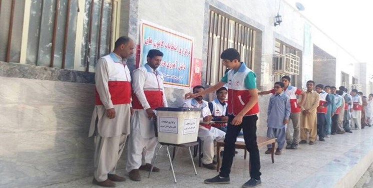 برگزاری انتخابات کانون‌های دانش آموزی هلال‌احمر در مدارس «آبدانان»
