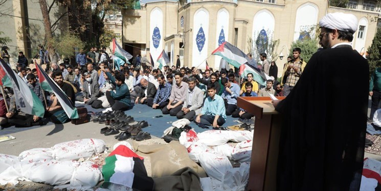 تجمع دانشجویان دانشگاه‌های شریف و امیر‌کبیر در سوگ شهدای غزه