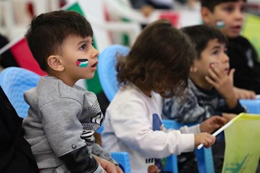 همایش بزرگ سروهای کوچک