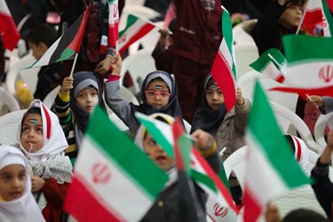 همایش بزرگ سروهای کوچک
