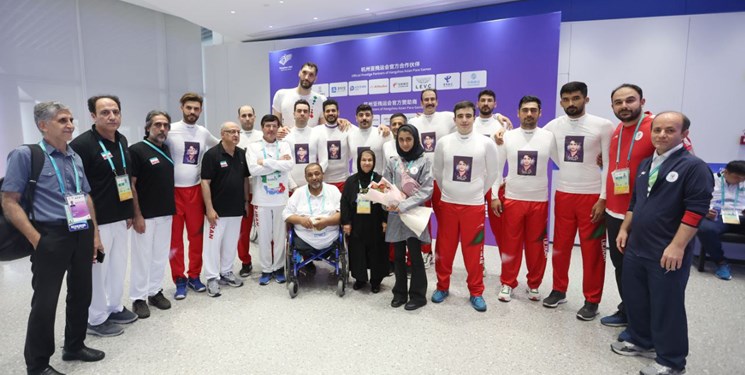 بازی‌های پاراآسیایی| ادای احترام ملی‌پوشان والیبال نشسته به مادر شهید الداغی+عکس