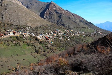 روستای کوهستانی ناتر در ارتفاعات چالوس در بخش مرزن اباد 