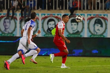 تصاویر بازی ملوان و پرسپولیس 22