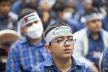مراسم آیین نواختن زنگ استکبار ستیزی