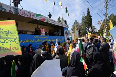 شکوه حضور مردم پایتخت طبیعت ایران در 13 آبان