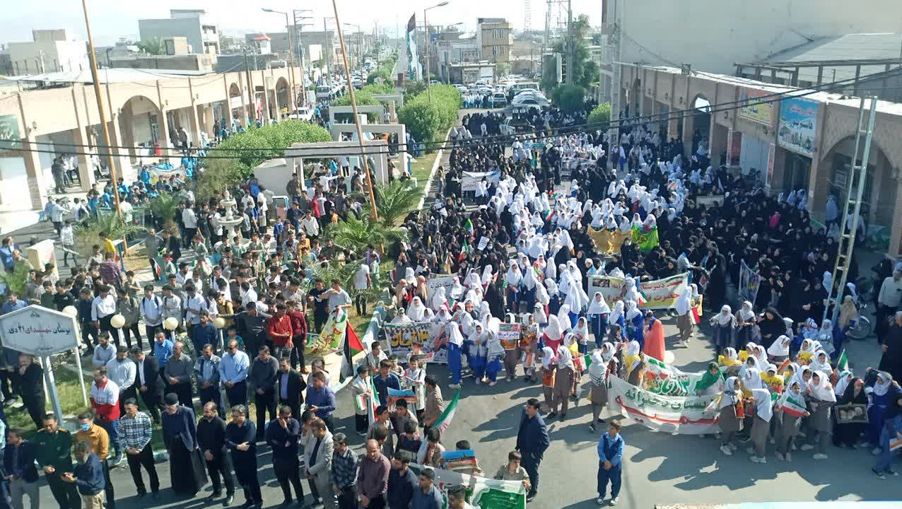 راهپیمایی پرشور دانش‌آموزان خوزستان در ۱۳ آبان