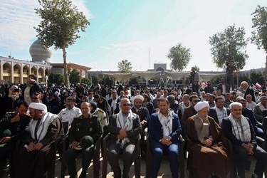 اجتماع دانش آموزان شیرازی در حرم شاهچراغ(ع) با حضور وزیر آموزش پرورش