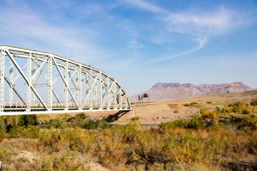 اَرَس ، طولانی ترین رود ایران (  پل آهنی جلفا )