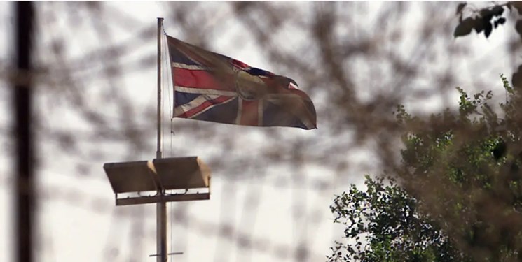 انگلیس تعدادی از کارکنان سفارتش را از لبنان خارج می‌کند
