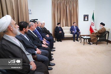 لقاء رئيس الوزراء العراقي مع قائد الثورة الاسلامية