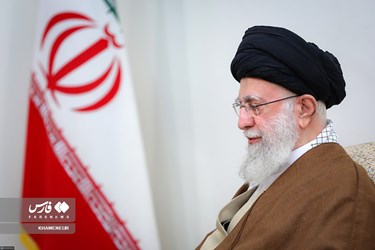 لقاء رئيس الوزراء العراقي مع قائد الثورة الاسلامية