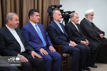 لقاء رئيس الوزراء العراقي مع قائد الثورة الاسلامية