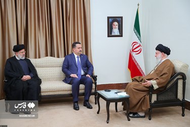 لقاء رئيس الوزراء العراقي مع قائد الثورة الاسلامية