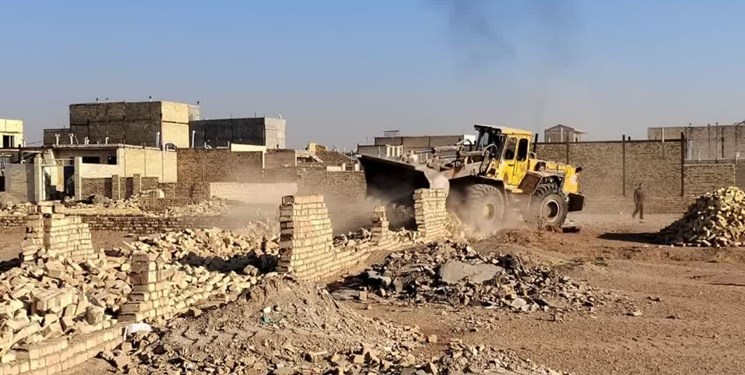 تخریب ۲۱ بنای غیرمجاز در اراضی کشاورزی شهرستان تاکستان