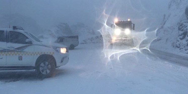 مستقر شدن۶۰ اکیپ راهداری در محورهای کوهستانی گیلان