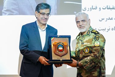 نخستین همایش ملی فرماندهی و مدیریت در جنگ‌های آینده