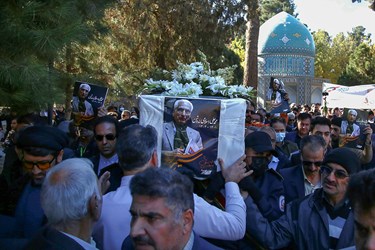 بدرقه پیکر «محمدعلی اسلامی ندوشن» در نیشابور