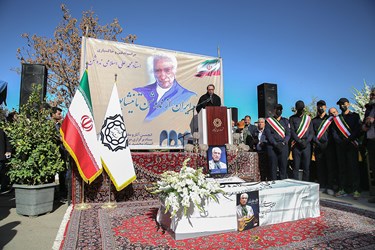 بدرقه پیکر «محمدعلی اسلامی ندوشن» در نیشابور