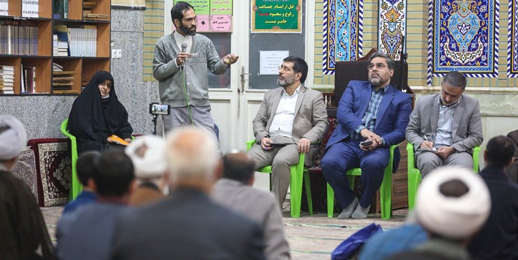 اجرای طرح «به وقت مردم» با حضور اعضای شورای شهر قم در مساجد