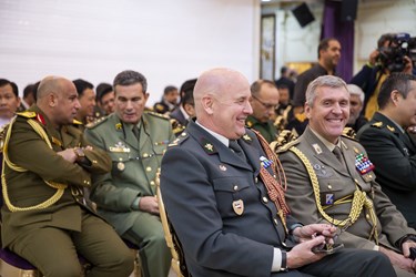 دیدار وابستگان خارجی نظامی با دریادار ایرانی 