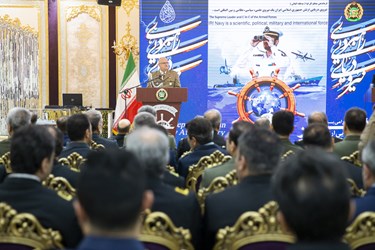 دیدار وابستگان خارجی نظامی با دریادار ایرانی 