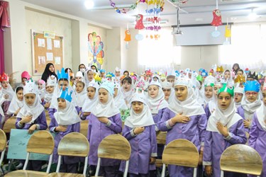 توزیع شیر رایگان در مدارس تبریز 
