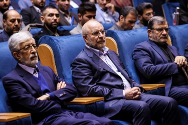 محمدباقر قالیباف رئیس مجلس شورای اسلامی و غلامعلی حدادعادل رئیس شورای ائتلاف نیروهای انقلاب در نشست شورای ائتلاف نیروهای انقلاب با موضوع آشنایی با دستاوردهای مجلس یازدهم