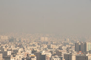 برج میلاد غرقدر مه و دود