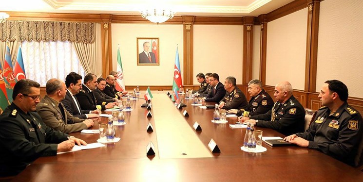 گفت‌وگوی دریادار ایرانی و وزیر دفاع جمهوری آذربایجان درباره همکاری‌های دفاعی