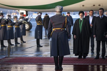 استقبال از «رئیس جمهور» در فرودگاه مُسکو