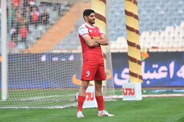 تصاویر برد پرسپولیس مقابل هوادار 9