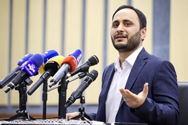 سخنرانی علی بهادری جهرمی سخنگوی دولت در نشست دانشجویی پاسخگو در برابر جمهور 