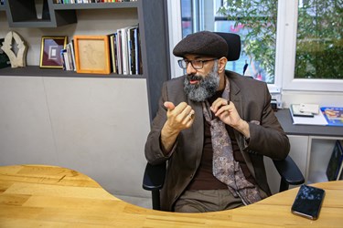گفت‌وگو با امیر عبدالحسینی دبیر جشنواره تجسمی فجر 9
