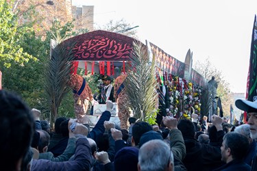 تشییع پیکر ۱۱۰ شهید گمنام دفاع مقدس در تهران« میثم نهاوندی باشگاه خبرنگاران توانا»