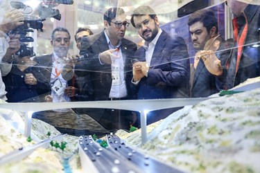 بازدید مهرداد بذرپاش وزیر راه و شهرسازی از هفتمین نمایشگاه بین‌المللی حمل‌ونقل