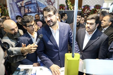 بازدید مهرداد بذرپاش وزیر راه و شهرسازی از هفتمین نمایشگاه بین‌المللی حمل‌ونقل