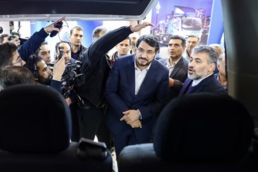 بازدید مهرداد بذرپاش وزیر راه و شهرسازی از هفتمین نمایشگاه بین‌المللی حمل‌ونقل