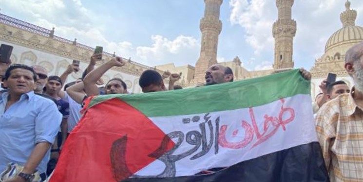 رونق فروش چفیه و پرچم فلسطین در کشورهای عربی برای همبستگی با مقاومت